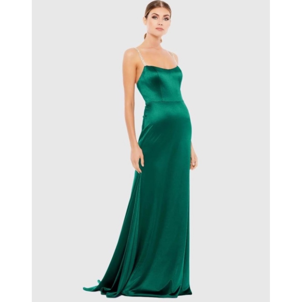 New! leena‎ Mac Duggal 12428
Charmeuse Rhinestone Trumpet Gown Emerald Sz 6 $398